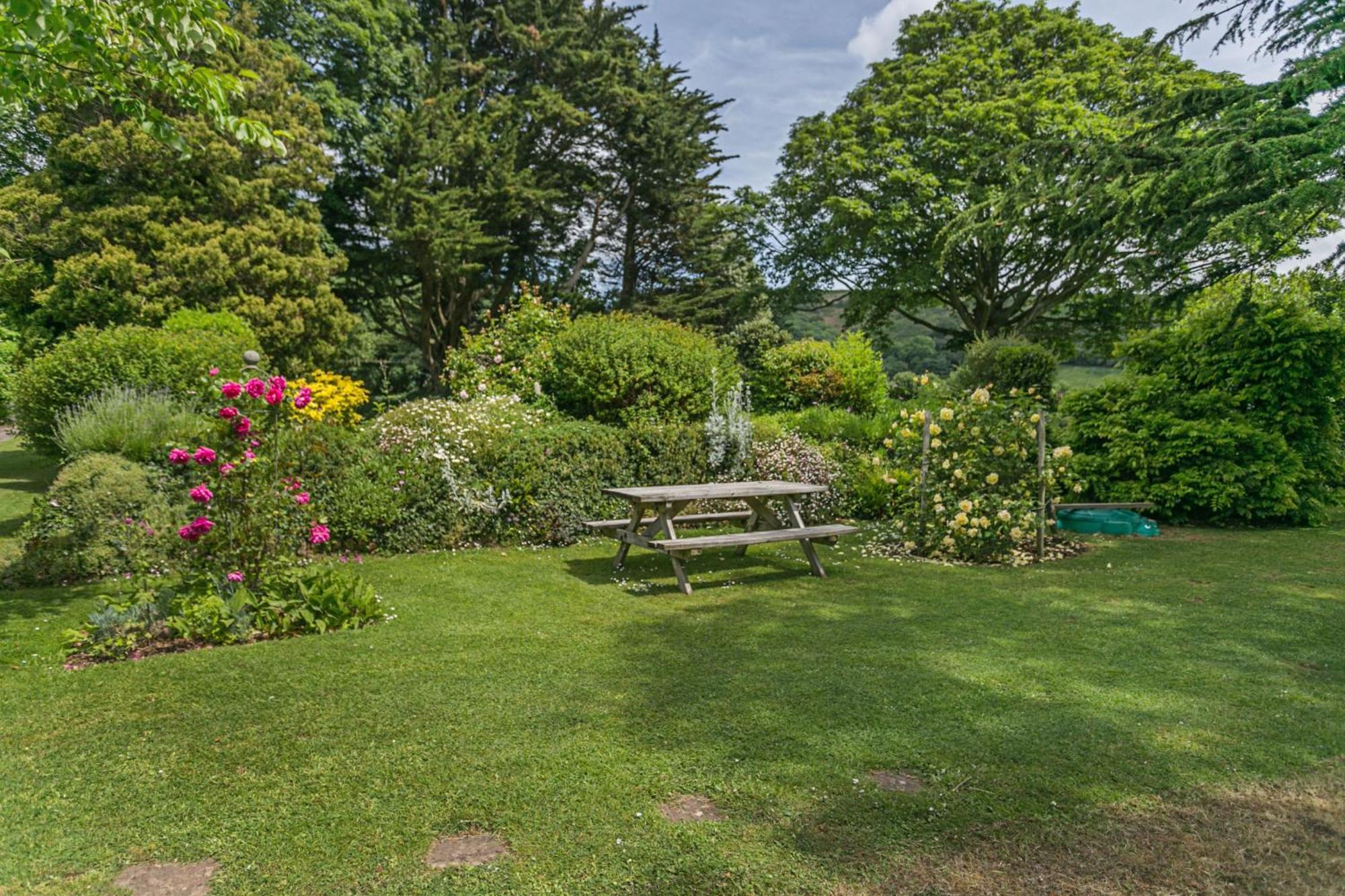 Laburnum Lodge Sleeps 6 Wheelchair Access Minehead Kültér fotó